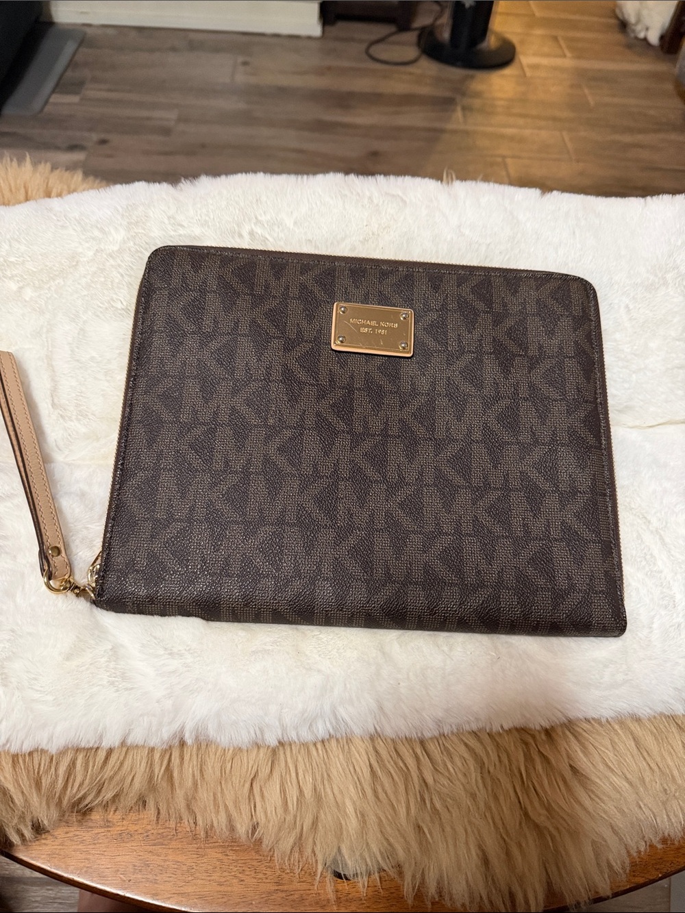 Michael Kors Jet Set Travel Large Logo IPad Zippered Case/Organizer